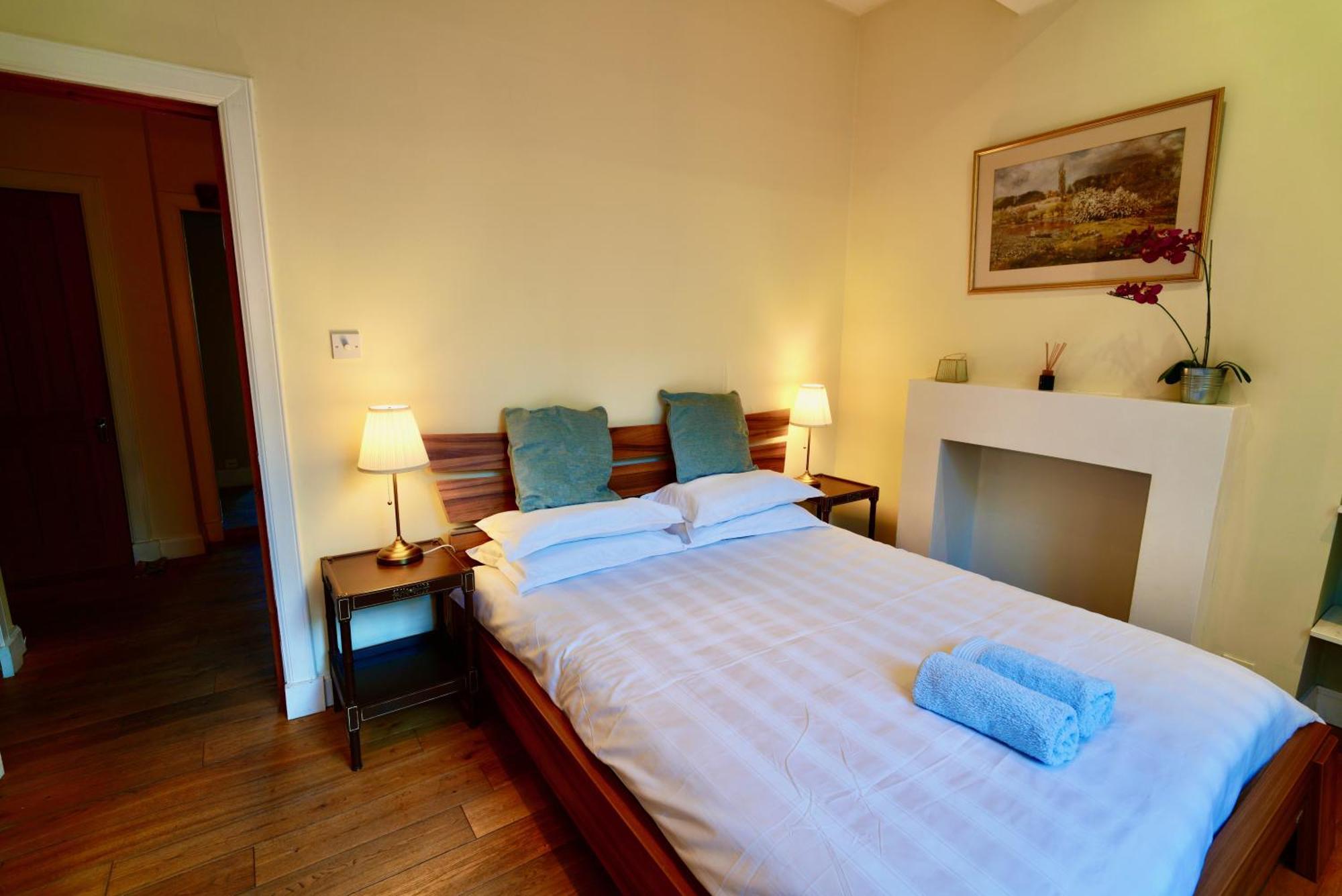 Spacious 2 Bed Apt Next To Royal Mile & Waverley Единбург Екстер'єр фото