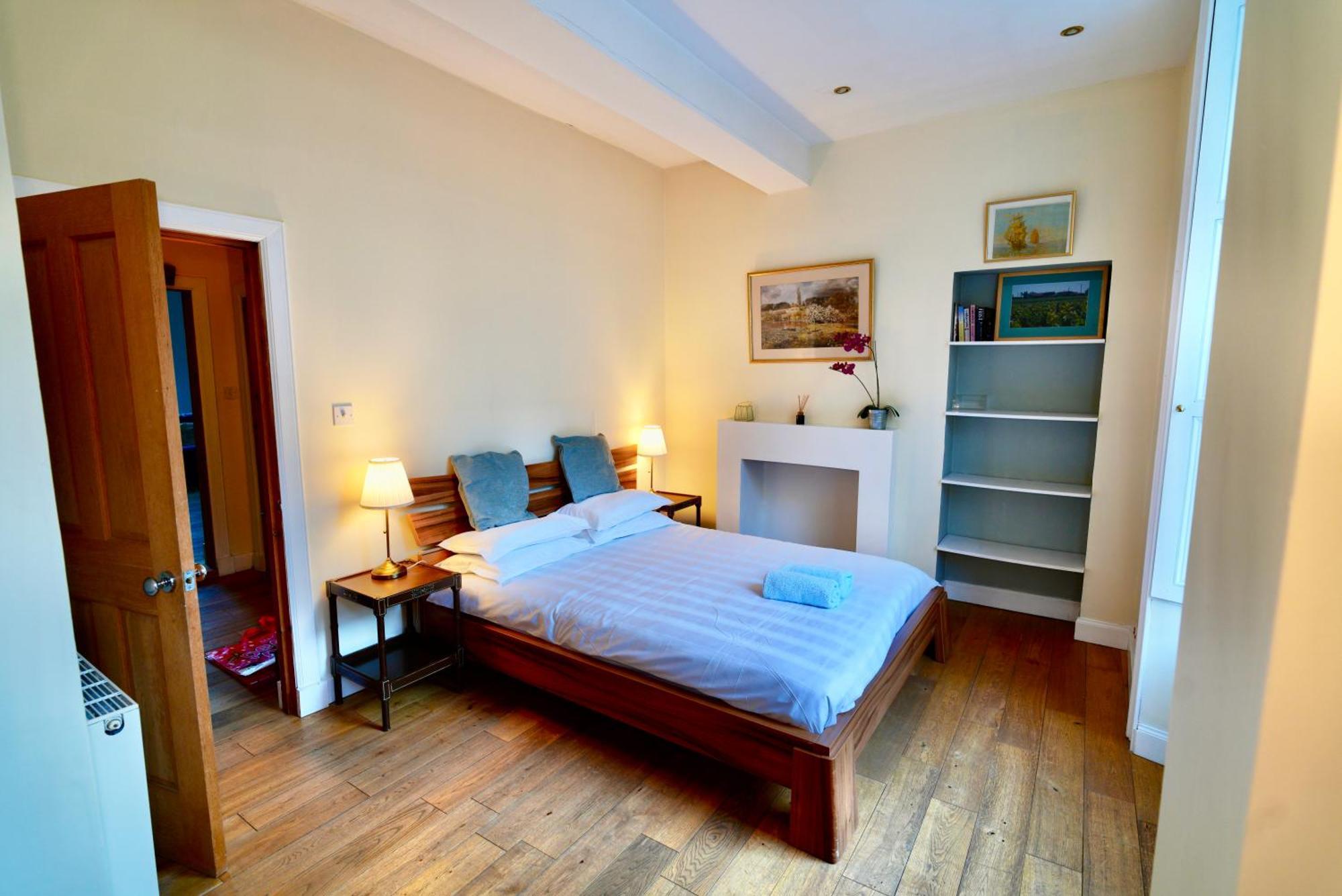 Spacious 2 Bed Apt Next To Royal Mile & Waverley Единбург Екстер'єр фото
