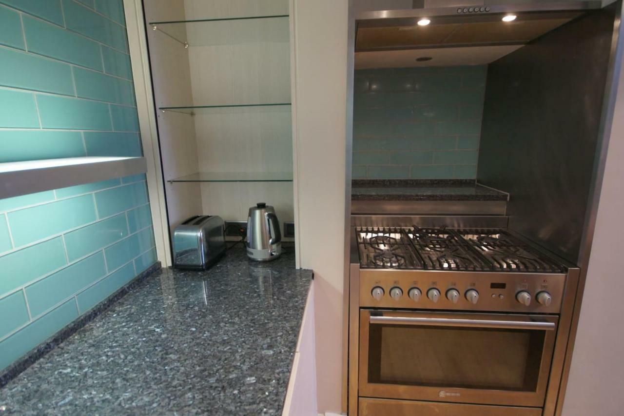 Spacious 2 Bed Apt Next To Royal Mile & Waverley Единбург Екстер'єр фото