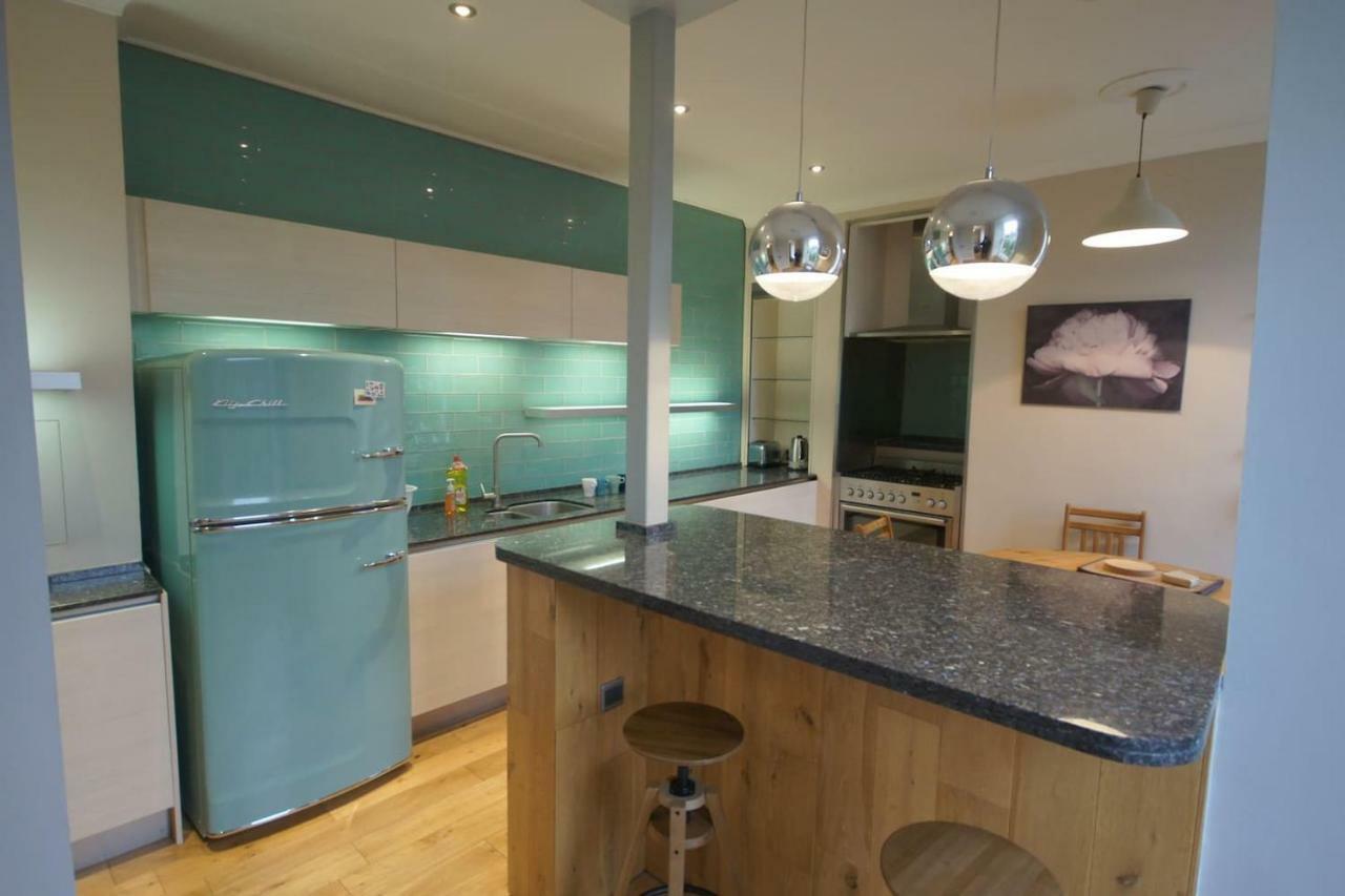 Spacious 2 Bed Apt Next To Royal Mile & Waverley Единбург Екстер'єр фото