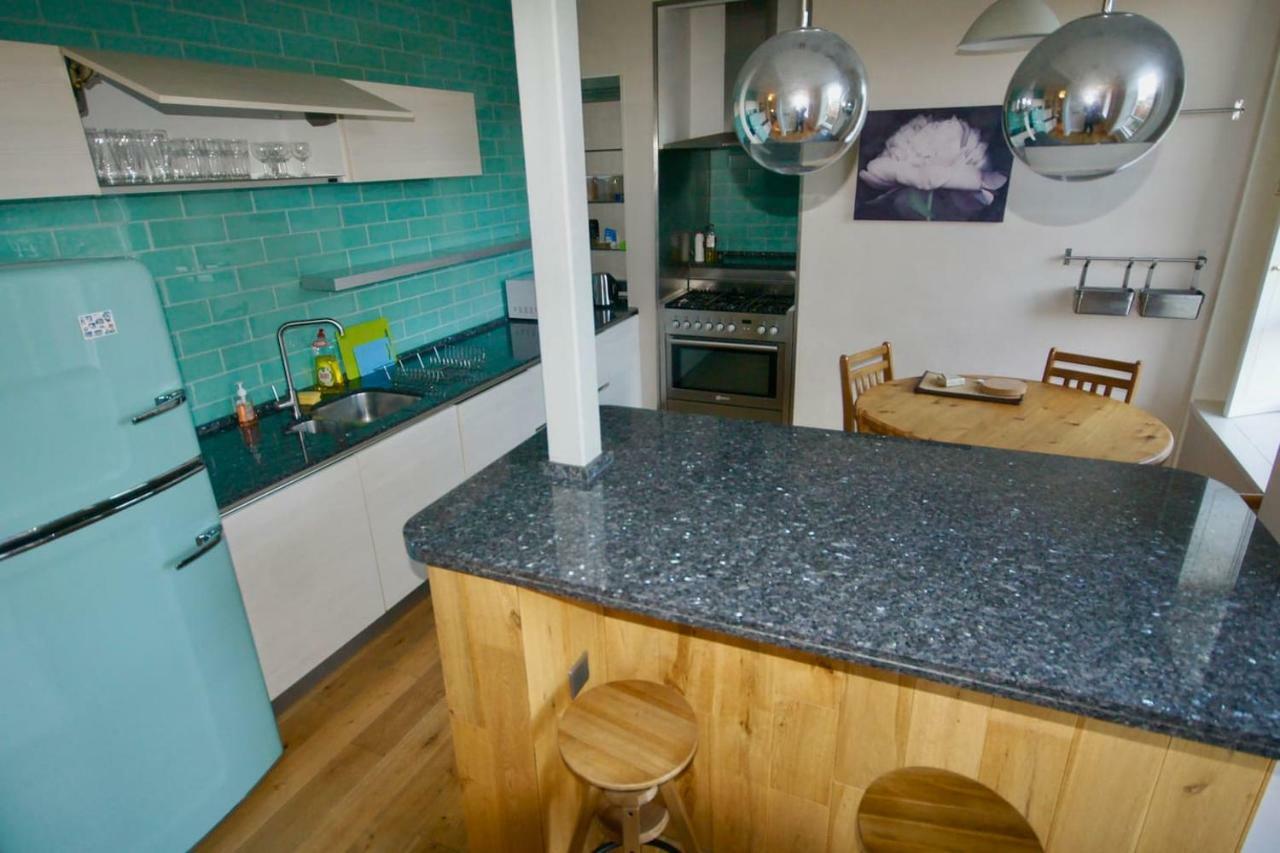 Spacious 2 Bed Apt Next To Royal Mile & Waverley Единбург Екстер'єр фото