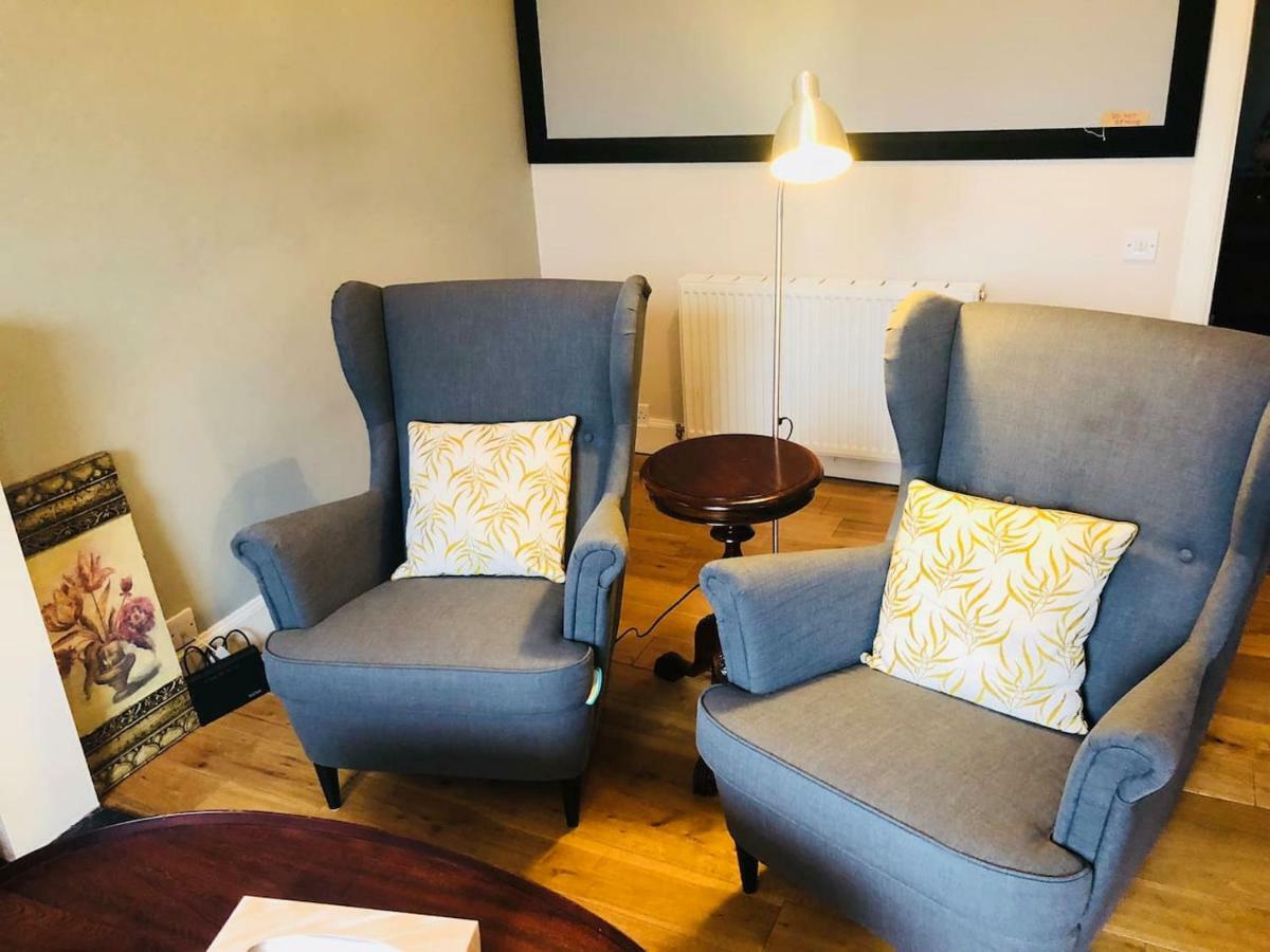 Spacious 2 Bed Apt Next To Royal Mile & Waverley Единбург Екстер'єр фото
